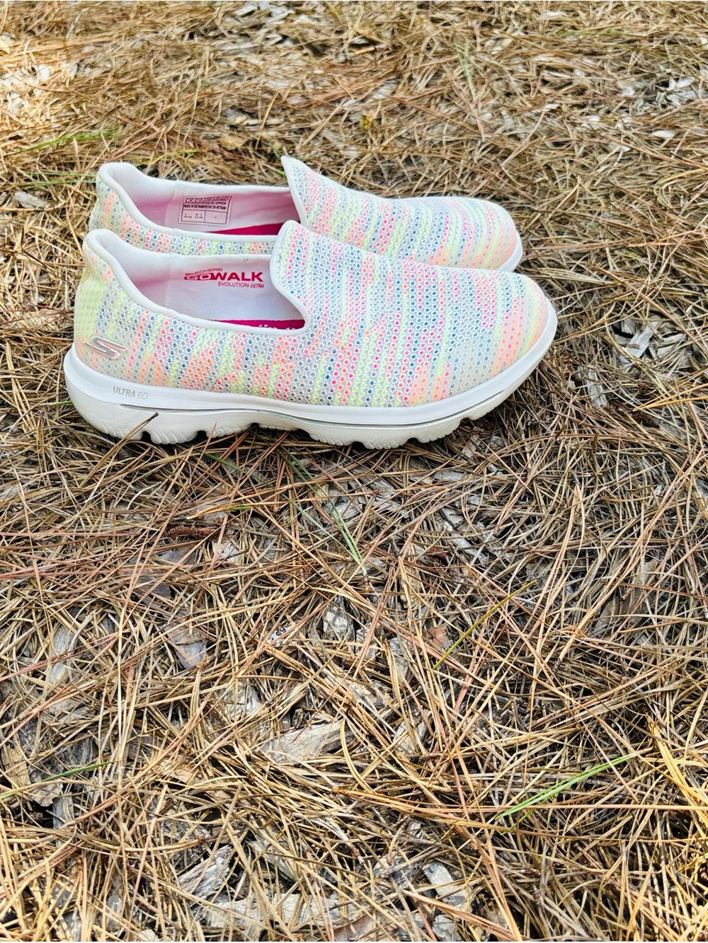 Skechers Women’s Go Walk Ultra Glad Slip On in white & multi size 8 - Picture 4 of 10
